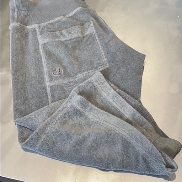 LuLu Lemon Terry Shorts - Picture 4 of 6